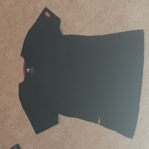 2 black top scrubs on good conditions